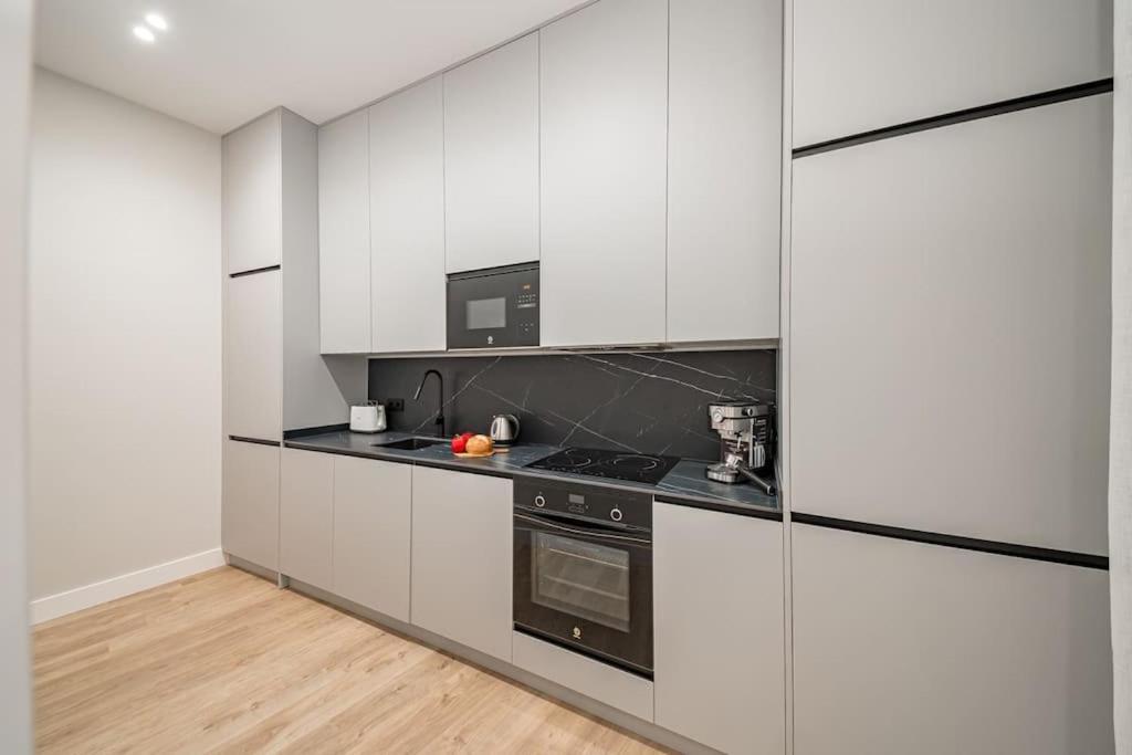 Centro XIII Calle De La Paz 2Br 2Bh Madryt Zewnętrze zdjęcie